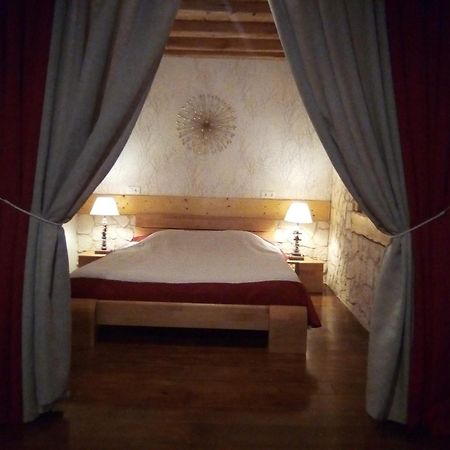 蝴蝶庄园酒店 Beaujeu-Saint-Vallier-et-Pierrejux 外观 照片