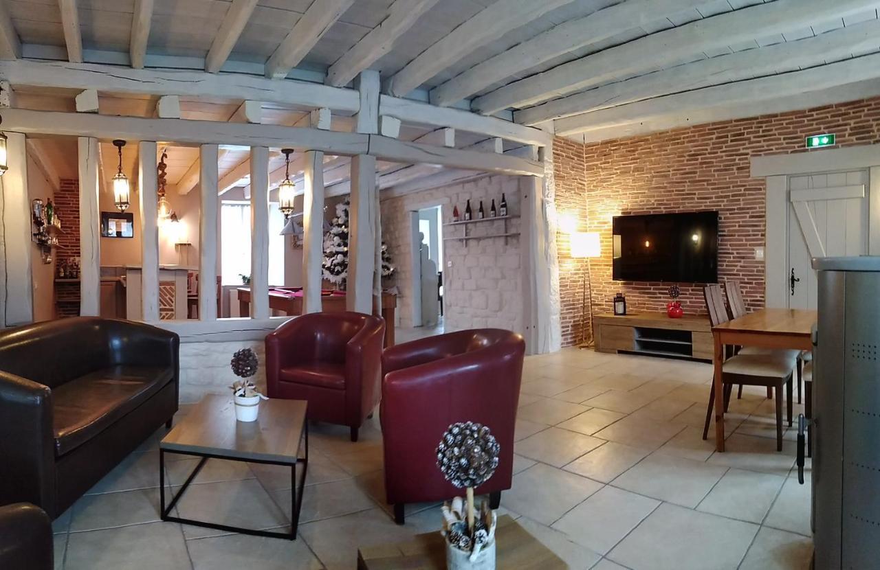 蝴蝶庄园酒店 Beaujeu-Saint-Vallier-et-Pierrejux 外观 照片