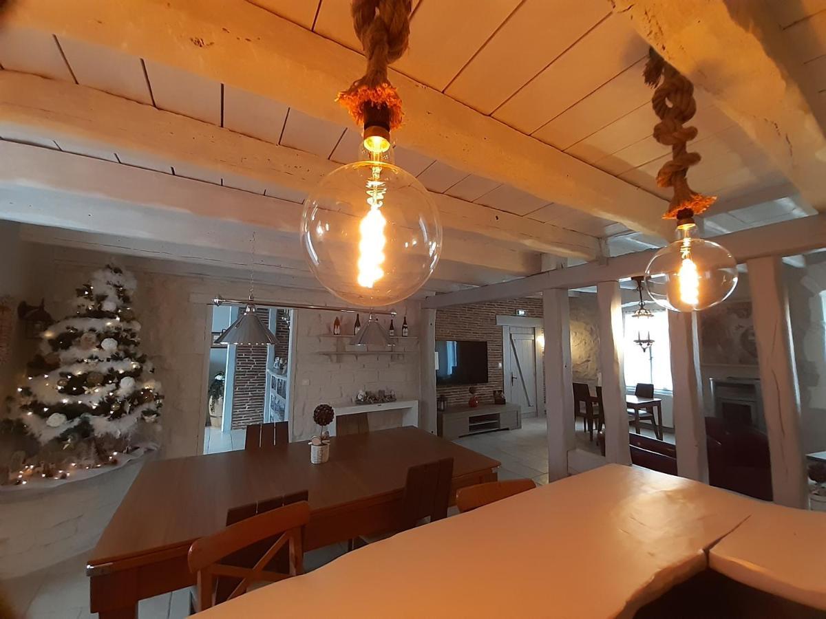 蝴蝶庄园酒店 Beaujeu-Saint-Vallier-et-Pierrejux 外观 照片