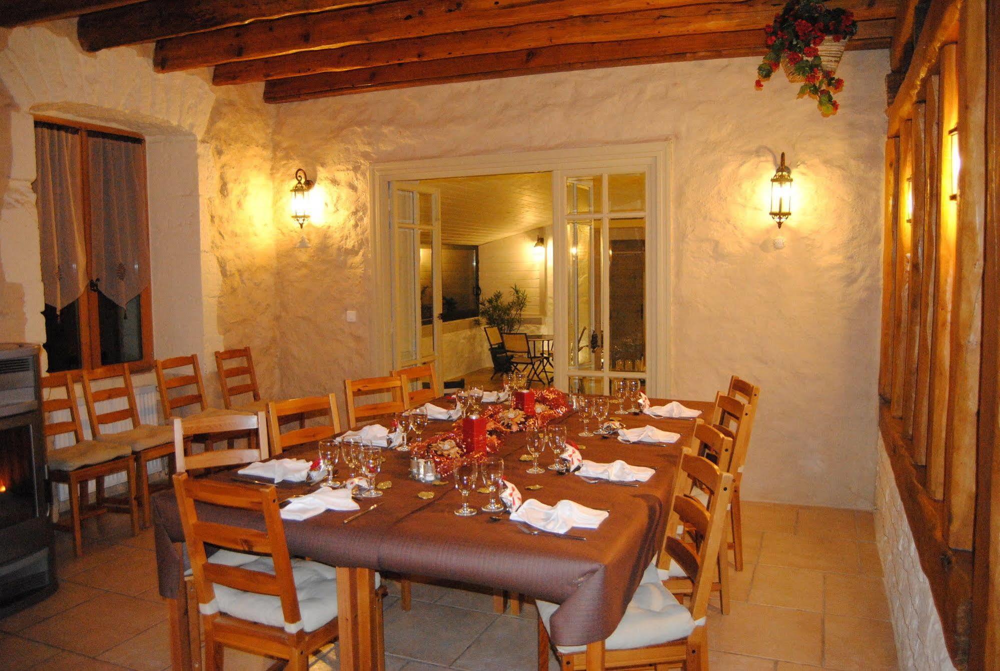 蝴蝶庄园酒店 Beaujeu-Saint-Vallier-et-Pierrejux 外观 照片