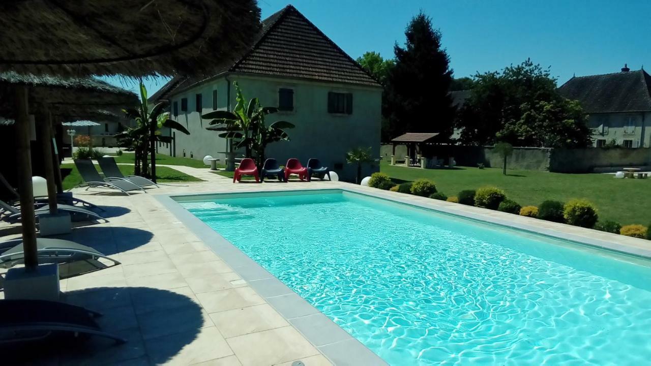 蝴蝶庄园酒店 Beaujeu-Saint-Vallier-et-Pierrejux 外观 照片