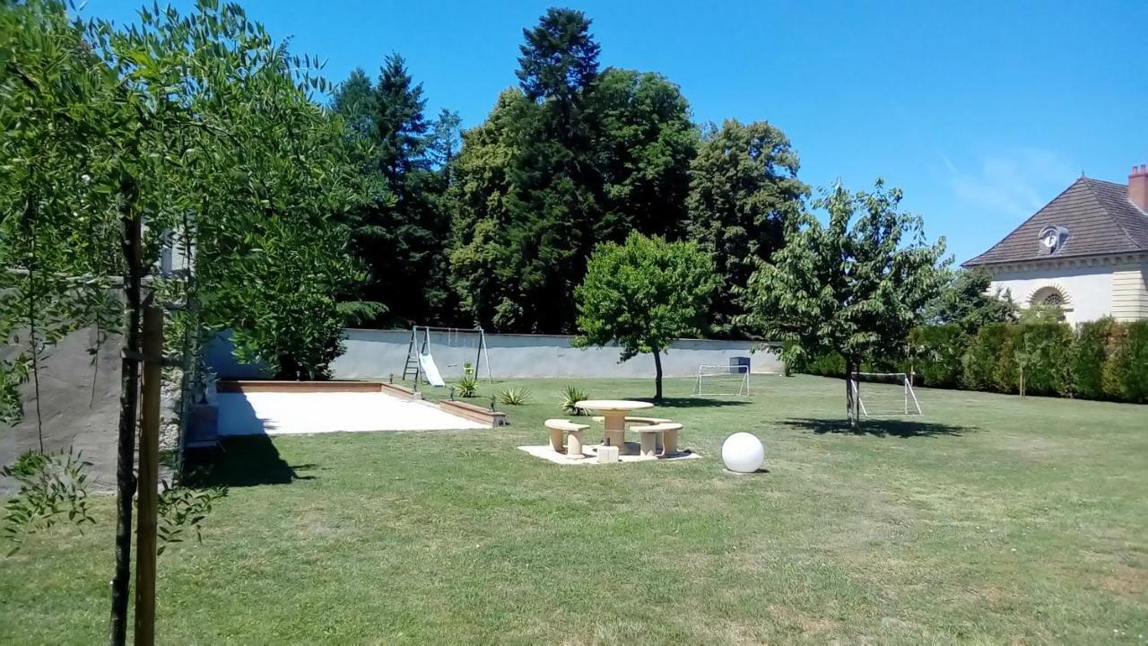 蝴蝶庄园酒店 Beaujeu-Saint-Vallier-et-Pierrejux 外观 照片